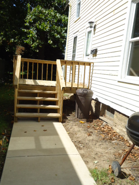 215 1/2 S Wells Street