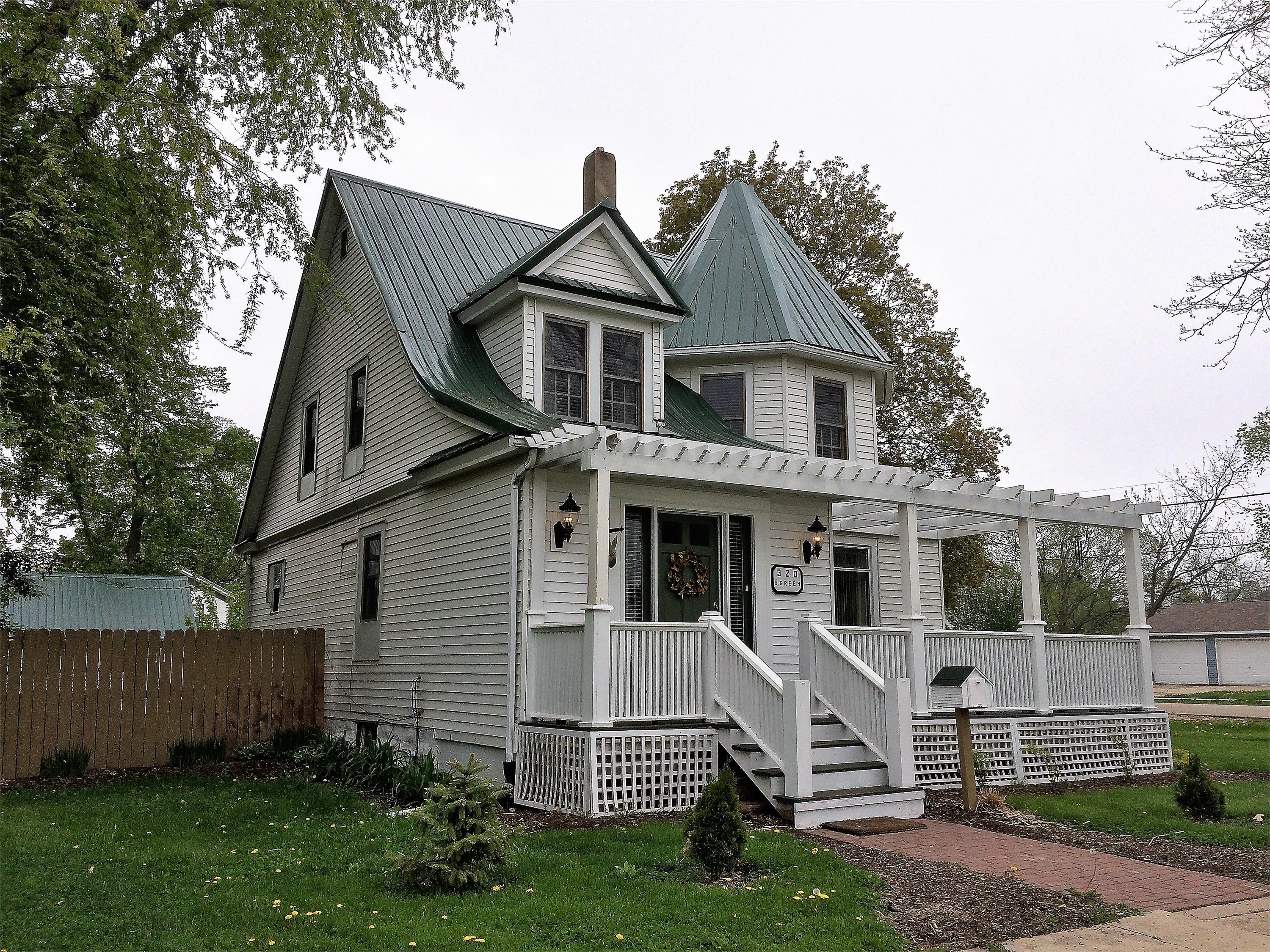320 Green St