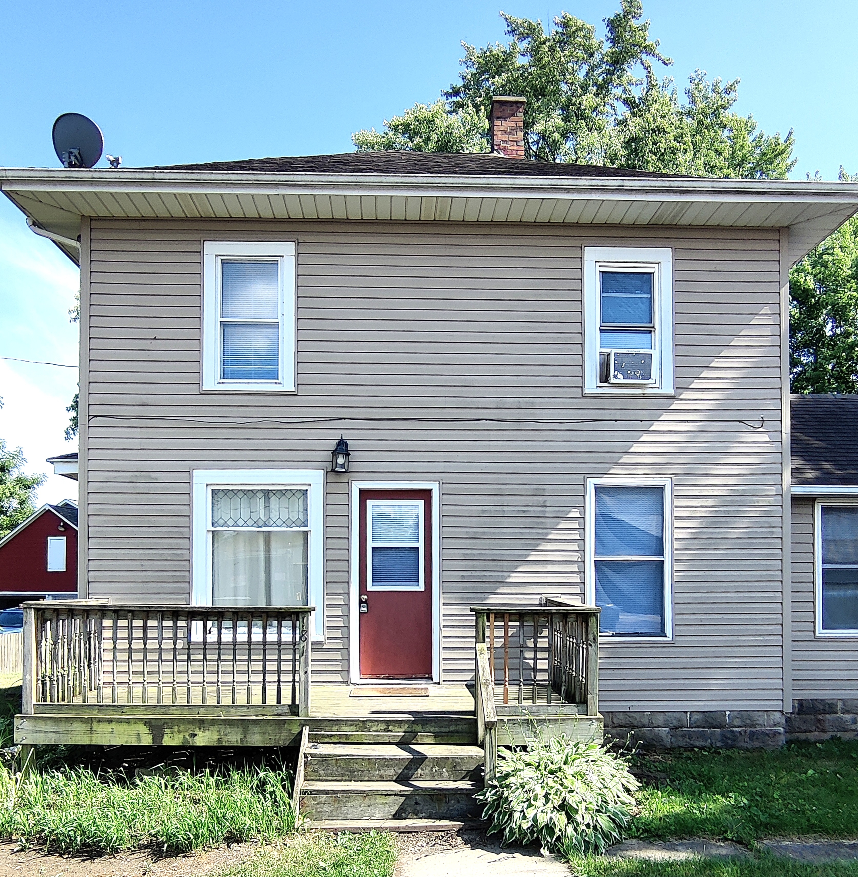 181 West Woodlawn Avenue
